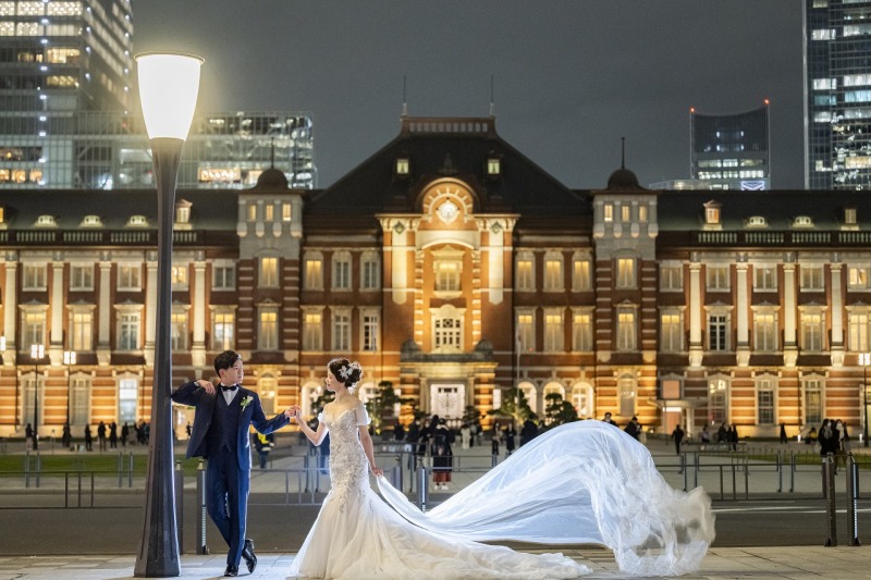 東京駅前でお手を取って、ベールショット☆