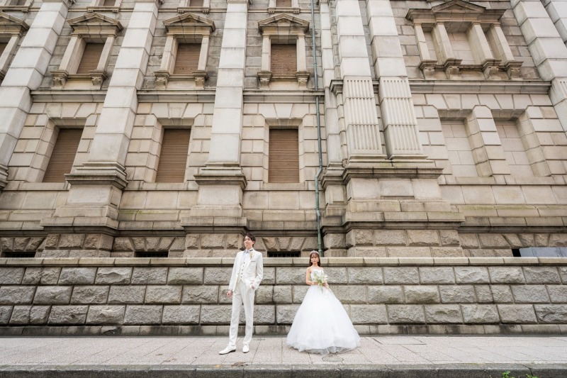 歴史博物館前で