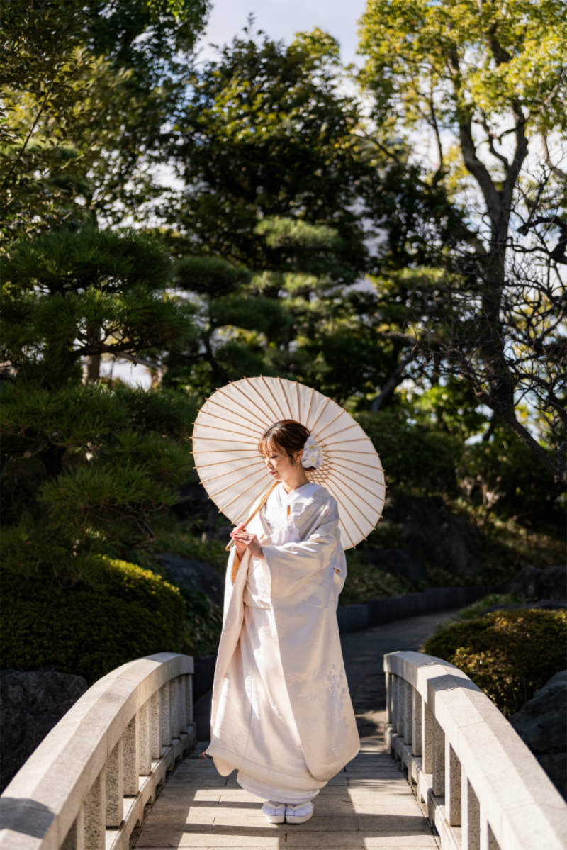 全てを白で統一した白無垢。