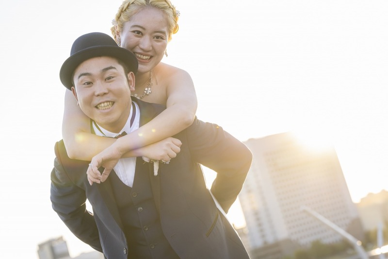 太陽のような笑顔でおんぶショット☆