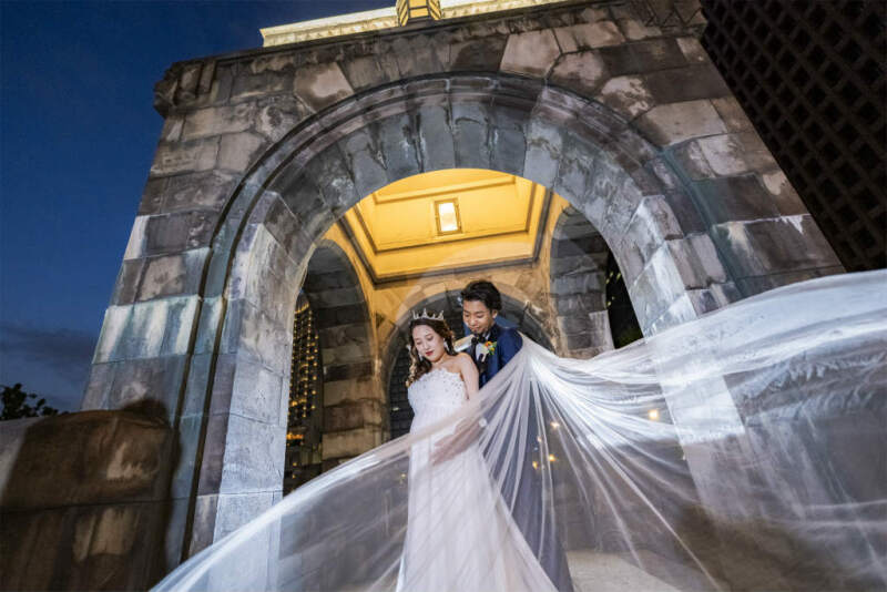 ベールとともに