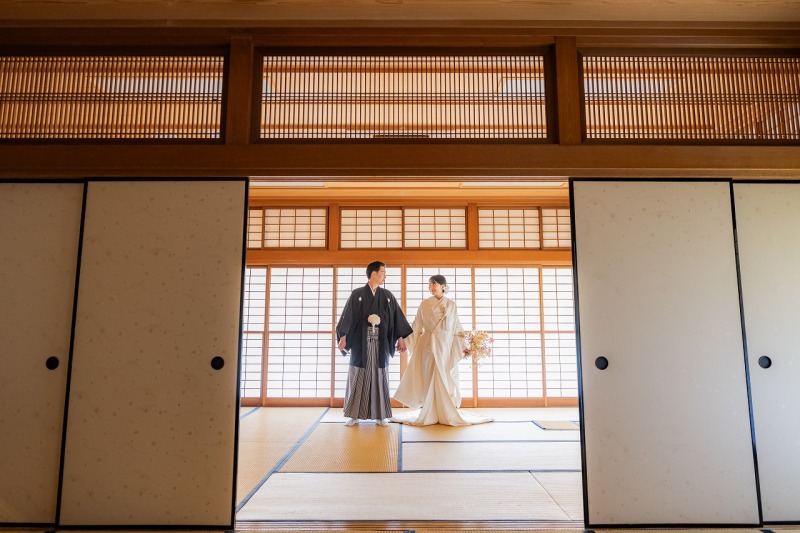 日本ならではの歴史ある茶室で始まる、和室での撮影
