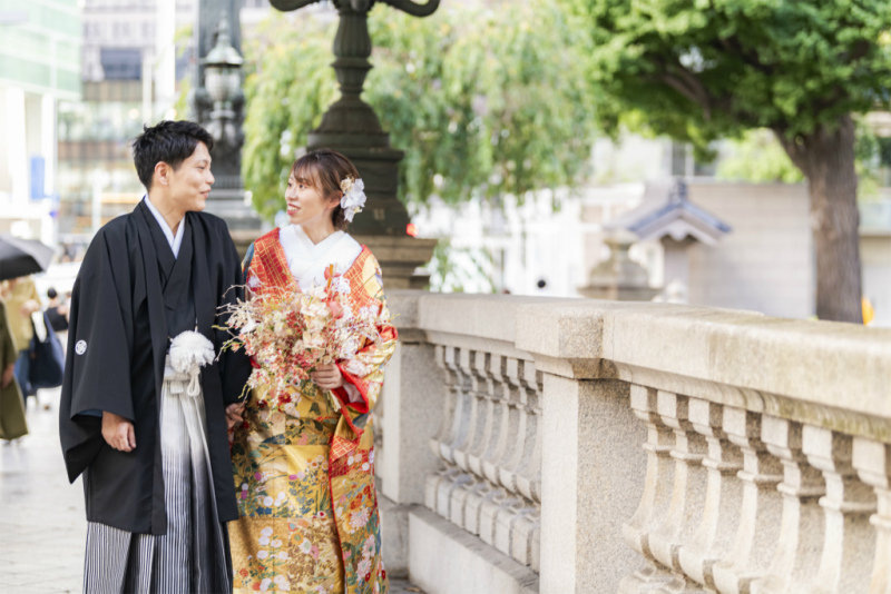 和装でも軽やかなウォーキングショットを