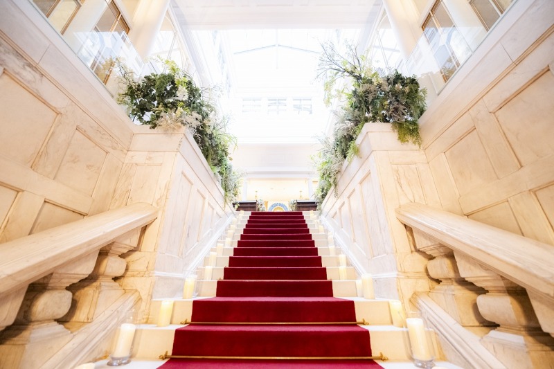 赤のバージンロードのその先に・・