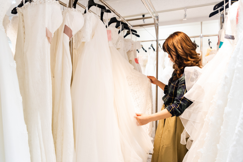 撮影ご当日にドレスやタキシードをお選びいただけます