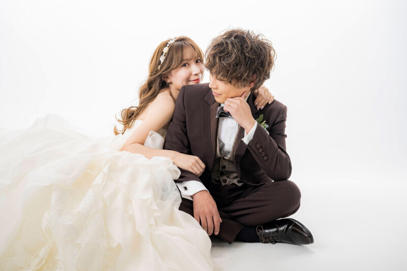 The Express Studio【撮影当日に即ご納品♩】スタジオ撮影 ⇒ 小顔・痩身・艶肌プレミアムレタッチ20枚付き☆