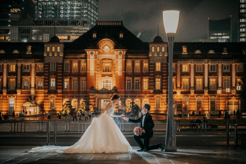 11月末までの限定!アルバム or リフレクション付【洋装・夜の東京駅2ロケ(スタジオ撮影付)】247810円→89800円