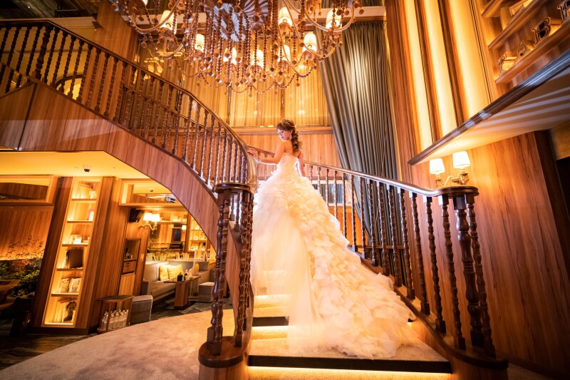 【シャンデリアがゴージャス!】「LOUNGE」ラウンジプラン