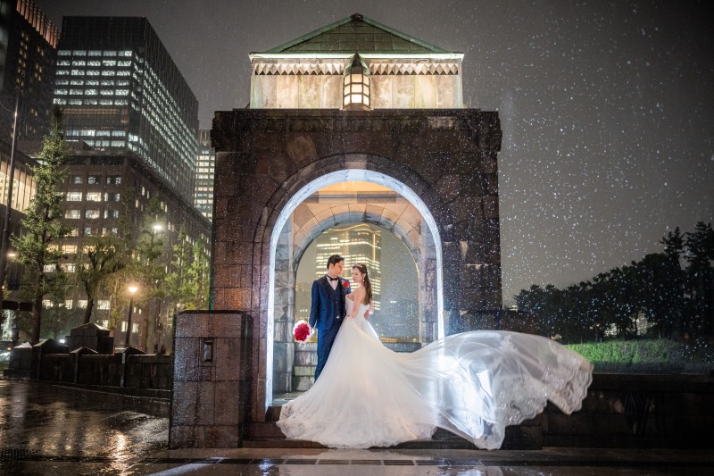 11月末までの限定!アルバム or リフレクション付【洋装・夜の東京駅2ロケ(スタジオ撮影付)】247810円→89800円