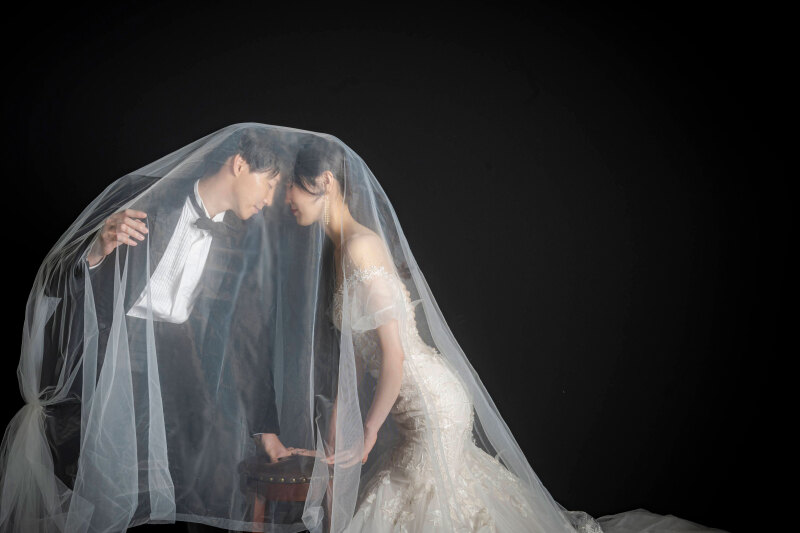 The Express Studio【撮影当日に即ご納品♩】スタジオ撮影 ⇒ 小顔・痩身・艶肌プレミアムレタッチ20枚付き☆