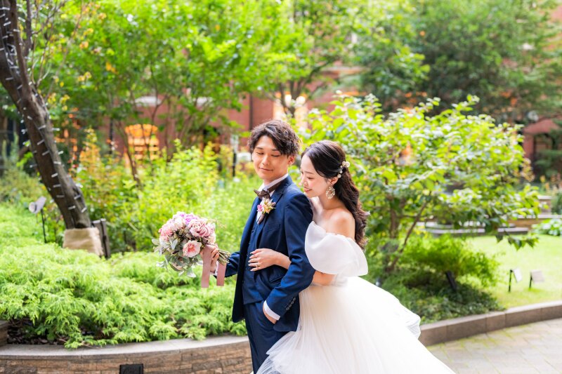 11月末まで限定!アルバム orリフレクション付【洋装・昼の東京駅ロケーション3ロケ(スタジオ撮影】247810円→79800円