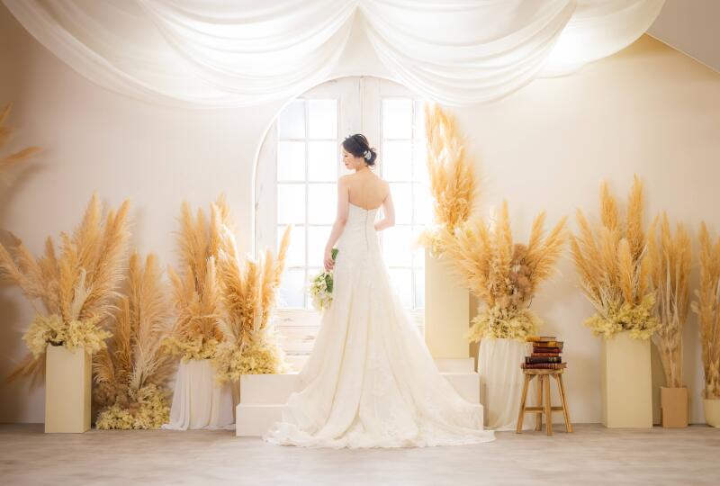 11月末までフォトレイト限定!オリジナルドレス着放題☆【洋装スタジオ撮影】ヘアメイク付き◎特別価格19,990円