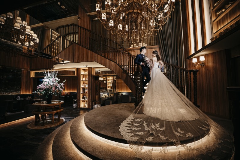 【シャンデリアがゴージャス!】「LOUNGE」ラウンジプラン