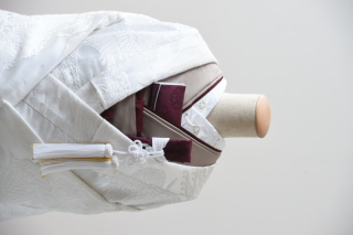 白無垢（掛下：カフェオレ）半衿（百合）紫スタイル