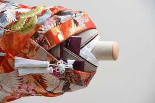 朱色（掛下：カフェオレ）半衿（百合）紫スタイル