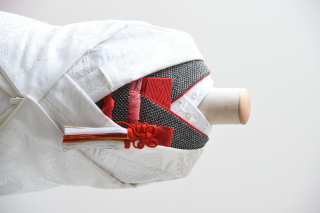 白無垢（掛下：黒）半衿（百合）