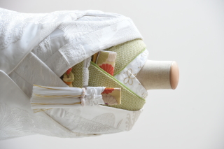 白無垢（掛下：緑）半衿（梅）