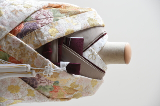 クリーム（掛下・カフェオレ）半襟（梅）紫スタイル