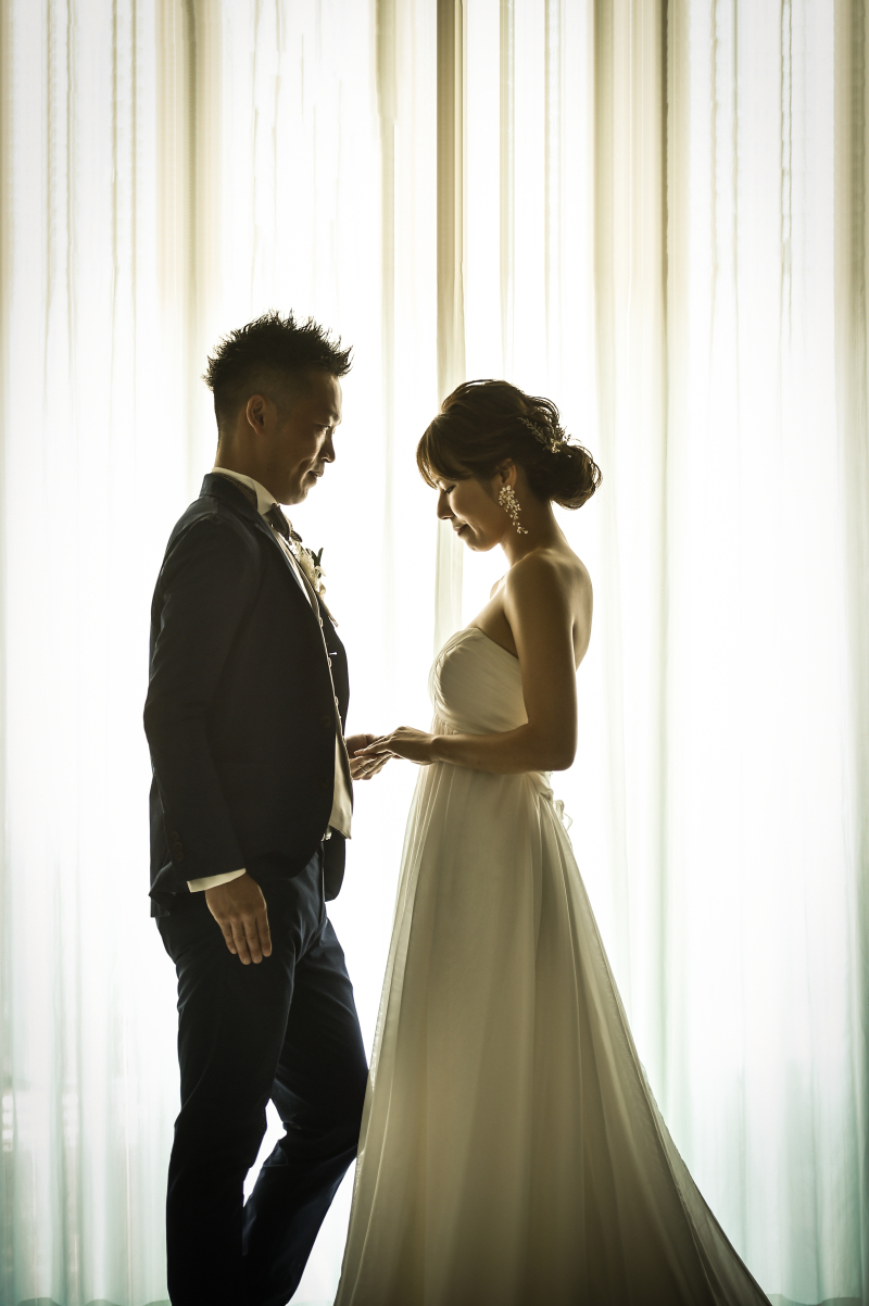 カーテンシルエット