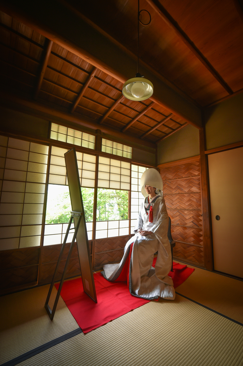 お支度中