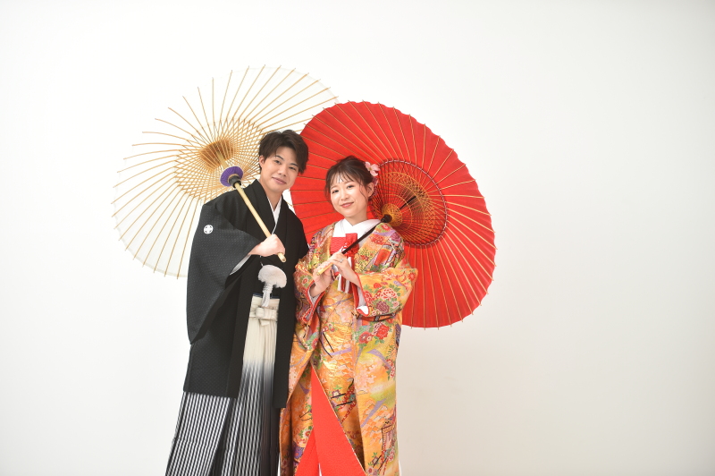 黄色の色打掛。