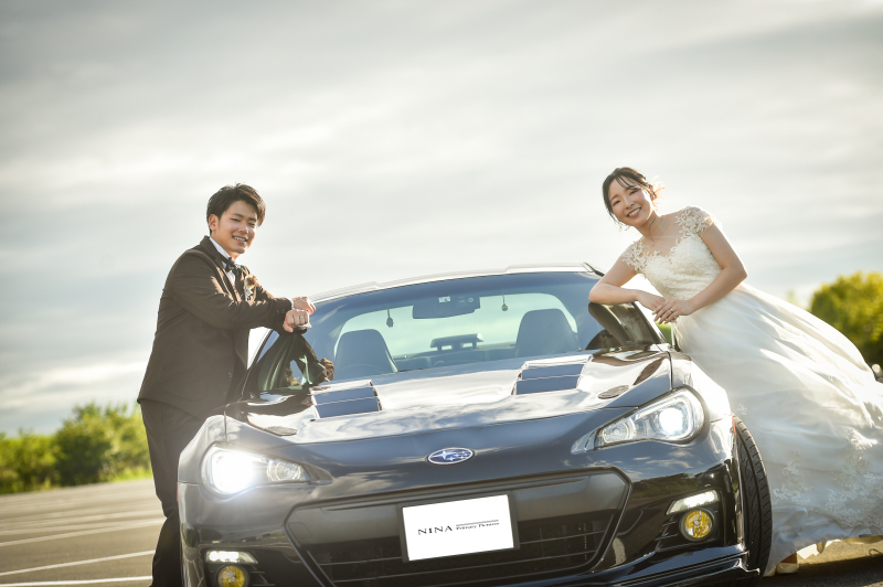 待ってました、車とのブライダル撮影です