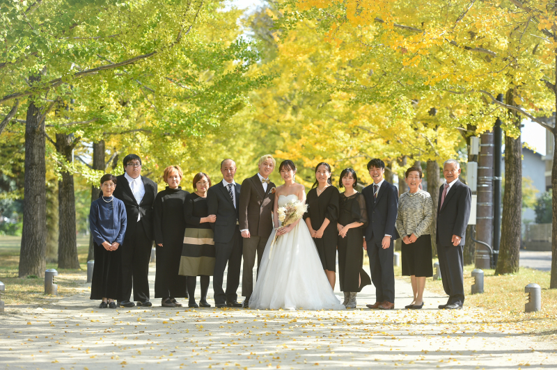 【洋装・家族写真多め希望!】結婚は2人だけのことじゃない!大切な家族も一緒にブライダルフォトを楽しみましょう♪