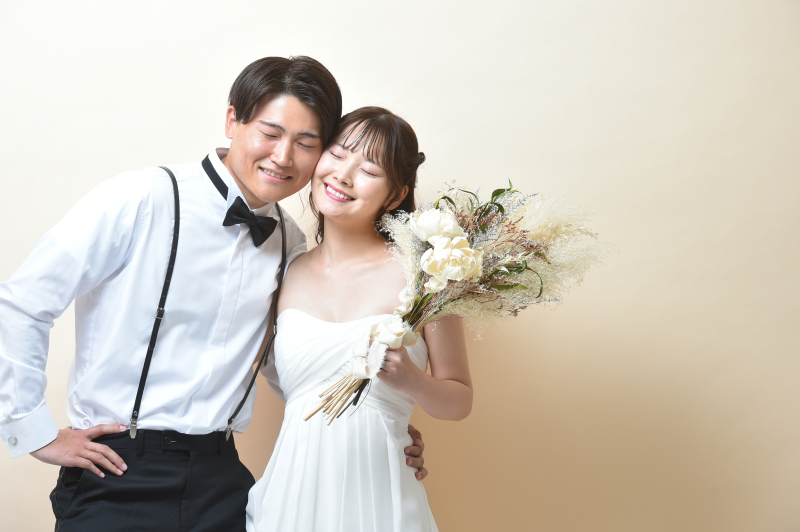 【お洒落な貸切スタジオでHAPPYPHOTO撮影】洋装１点ベーシックなアルバムプランです♪撮影80カット以上！！