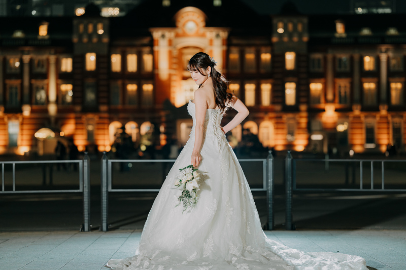 東京駅ライトアップと花嫁ソロショット