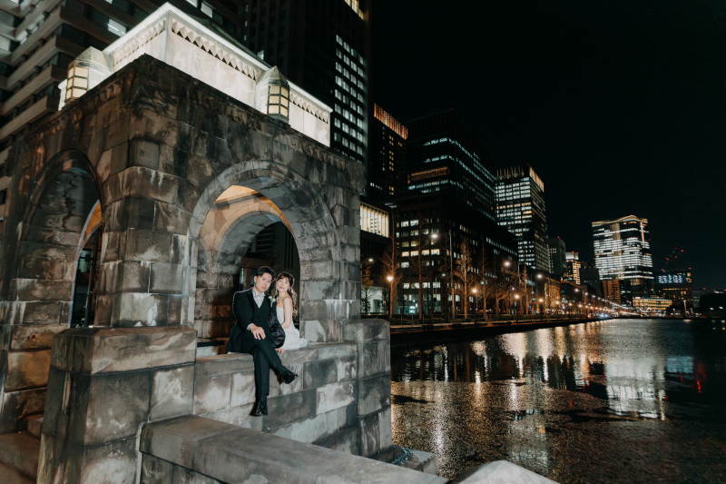 和田倉門と水辺の夜景ロケーション
