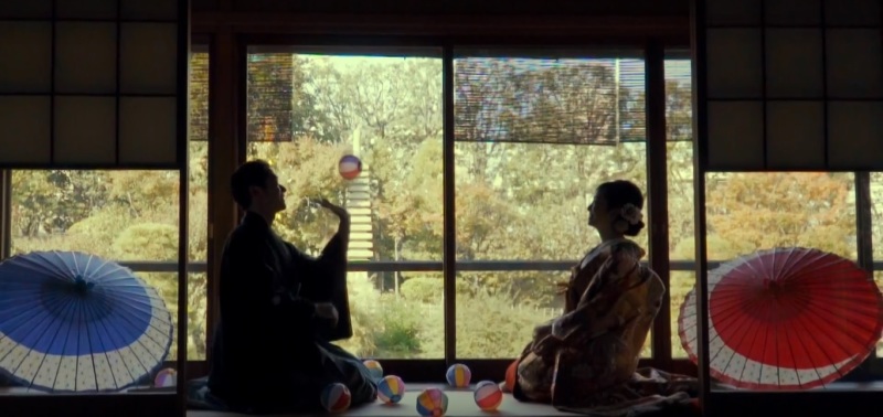 毬で遊ぶお二人