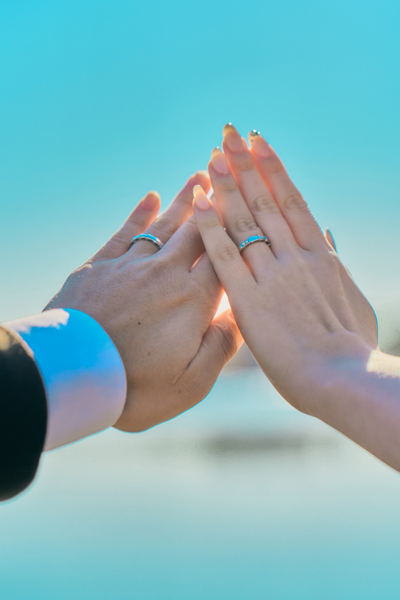 青空に輝くリングフォト