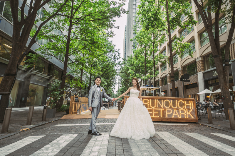 丸の内仲通りへ