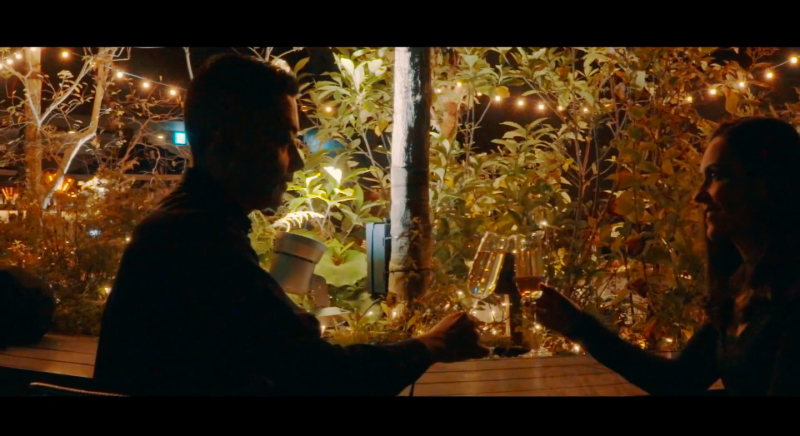 大人な雰囲気で乾杯