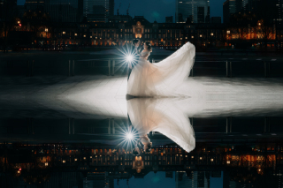 おふたりの雰囲気に合わせて幻想的な1枚に撮影いたしました。