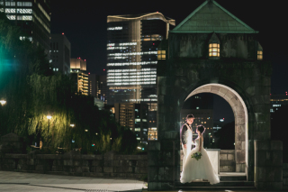 クールでありながら、お2人の優しさあふれる雰囲気の写真。お2人の心の動きを大切にしています。