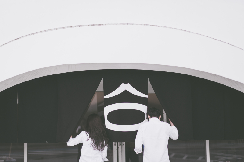 《エンゲージメントムービー》私服のお二人の自然な「今」を残す、自由度の高いオーダーメイドムービー《プレミアム撮影プラン》