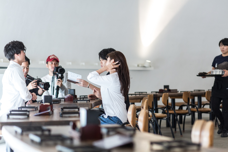 《エンゲージメントムービー》私服のお二人の自然な「今」を残す、自由度の高いオーダーメイドムービー。《スタンダード撮影プラン》