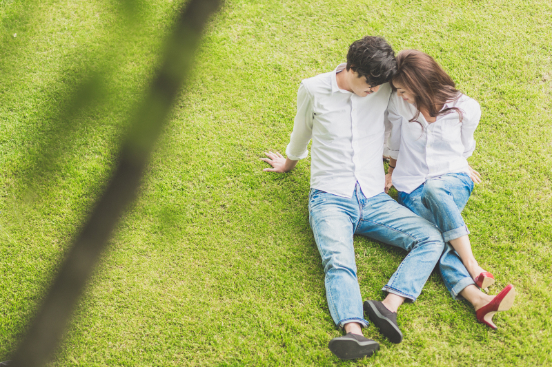 《エンゲージメントムービー》私服のお二人の自然な「今」を残す、自由度の高いオーダーメイドムービー。《スタンダード撮影プラン》