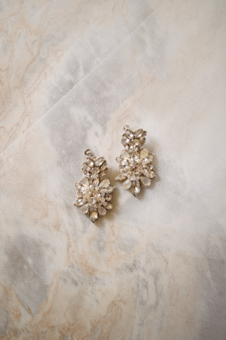 ビジュークリスタルイヤリング