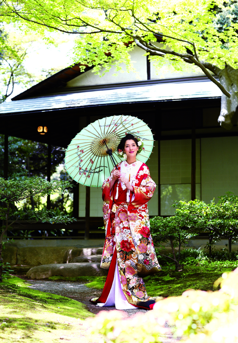 熨斗桜に花車