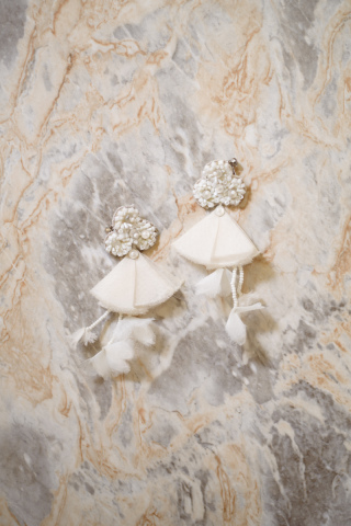 ホワイトフラワーイヤリング