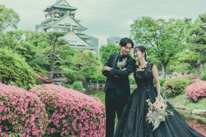 カラードレスとウェディングドレスの洋装フォト