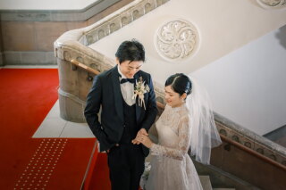 クラシカルな館内でウェディングドレスもカラードレスも