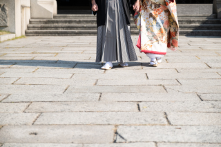 澄んだ空の下で