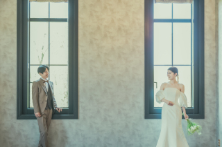 洋装　クラシカルな歴史建造物内での撮影プラン