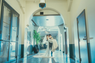 ウェディングドレスでクラシカルフォト