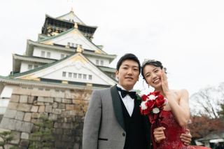 真っ赤なドレスで