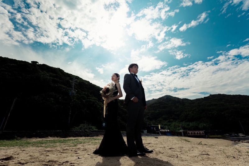 鮮やかな空とのコントラストが美しい一枚。どんな一瞬もドラマティックに切り取ります。