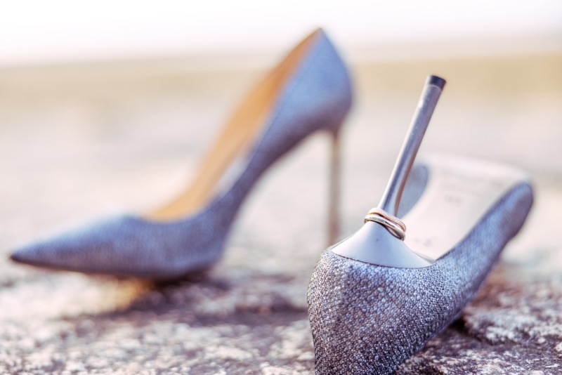 被写体が一番美しい一瞬を見逃しません。また、お二人の思い出のお小物なども一緒に撮影いたします。